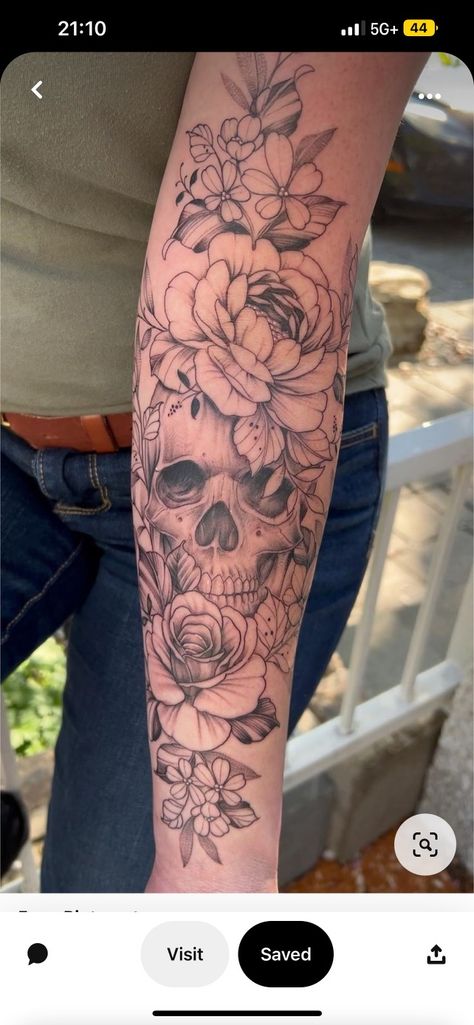 Sleeve Tattoos For Women Meaningful, Spooky Floral Tattoo, Female Arms, Floral Skull Tattoos, Girly Skull Tattoos, Tattoo Crane, Halloween Sleeve, Minimalist Symbols, Simple Symbols