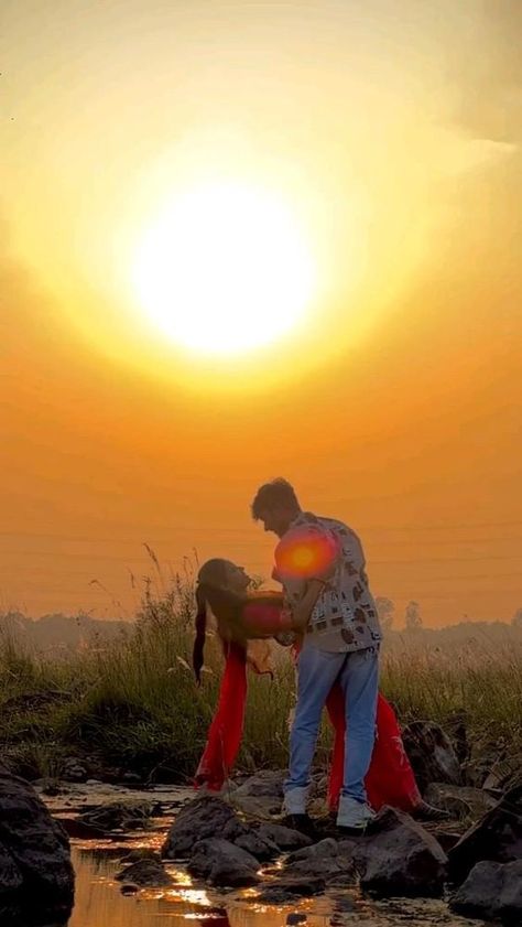 यूट्यूब लोगो, Tag Your Love, Breakup Picture, Photo To Art, Love Animation Wallpaper, Dark Nature Aesthetic, New Background Images, Aesthetic Sunset, Romantic Videos Couples