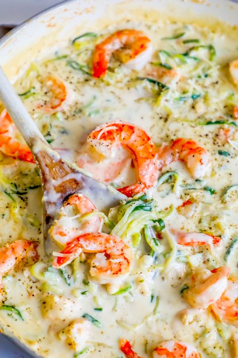 Alfredo With Zucchini, Spiralized Zucchini Recipes, Creamy Shrimp Alfredo, Healthy Noodle Recipes, Zucchini Noodles Recipe, Traditional Meals, Shrimp Zucchini, Keto Pasta, Healthy Noodles