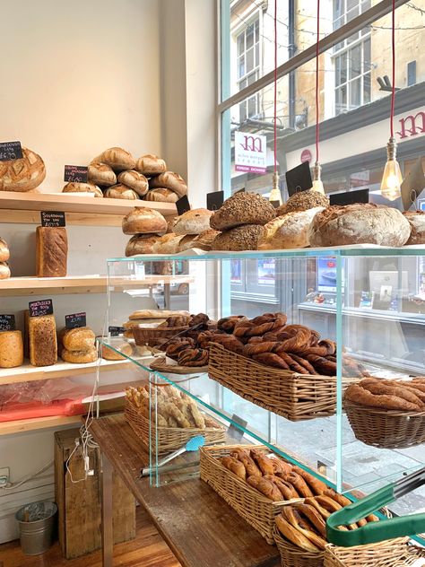 Snack Shop Design, Baker Job, Aesthetic Bread, Service Aesthetic, Pastry Aesthetic, European Bakery, Baker Aesthetic, Bakery Owner, Asian Bakery