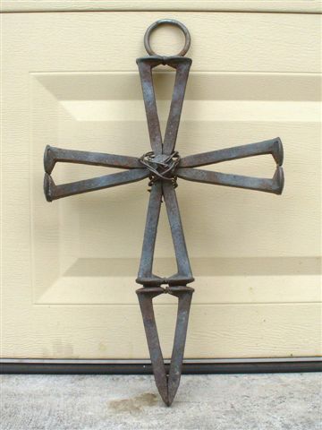 Railroad Spikes Crafts, Railroad Spike Art, Cool Welding Projects, Welding Crafts, Railroad Spikes, Arc Welding, Sculpture Metal, Diy Welding, Welding Tools