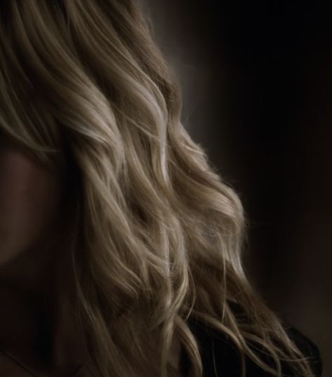 Caroline Forbes Aesthetic Dark, Caroline Forbes Hair, Klaroline Aesthetic, Rebekah Mikaelson Aesthetic, Salvatore Sister, Caroline Forbes Aesthetic, Forbes Aesthetic, Pll Aesthetic, Tvd Characters