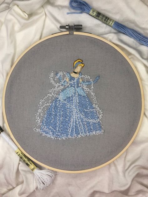 Fairytale Embroidery Pattern, Cinderella Embroidery Designs, Disney Christmas Embroidery, Disney Princess Embroidery, Disney Embroidery Patterns, Cinderella Embroidery, Cinderella Transformation, Diy Easy Embroidery, Disney Embroidery Designs