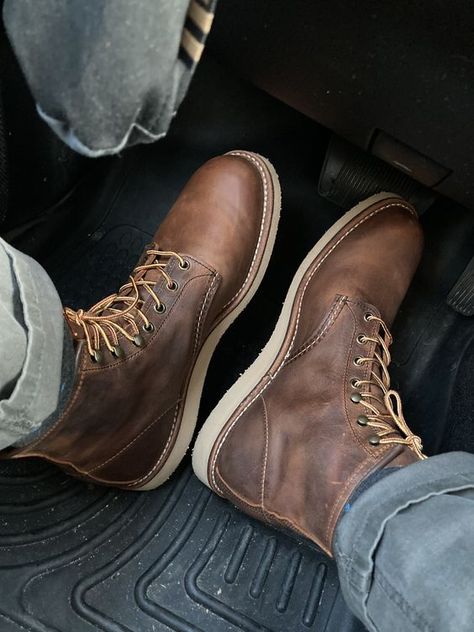 Winter boots for men 2023 - 2024: 15 stylish ideas to keep warm and look fashionable - mens-club.online Mens Casual Boots Outfits, Mens Zip Up Boots, Work Boots Outfit, Mens Rugged Boots, Casual Boots Outfit, Winter Boots For Men, Leather Boots Outfit, Brown Casual Boots, Boots Outfit Men