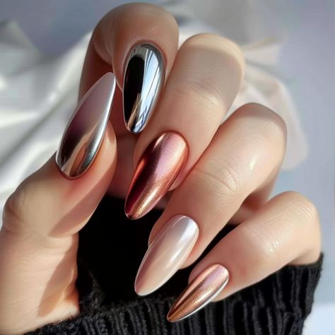 40 Trendy Chrome Nails That You'll Be Obsessed With Chrome Xmas Nails, Metallic Almond Nails, Luxury Nails Classy, Christmas Chrome Nails, Trendy Chrome Nails, Rainbow Nail, Nail Board, Rainbow Nails, Oval Nails