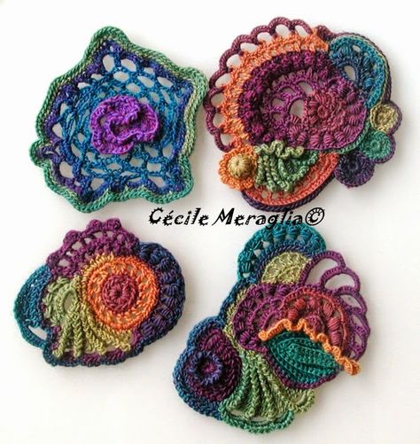 Granny Circles Crochet, Crochet Scrumble, Cactus En Crochet, Crochet Brooches, Art Au Crochet, Crochet Freeform, Crochet Shawl Pattern, Irish Crochet Motifs, Crochet Brooch