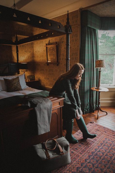 Masculine English Bedroom, British Old Money, Braemar Scotland, The Fife Arms, Fife Arms, Italian Hotel, Scottish Interiors, Victorian Rooms, Country Vibes