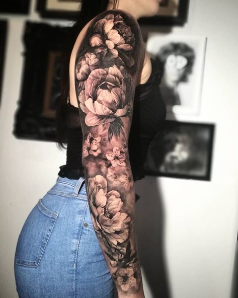 Flower Sleeve Tattoo, White Flower Tattoos, Black And White Flower Tattoo, Black Sleeve Tattoo, Black And Grey Tattoos Sleeve, Mujeres Tattoo, Feminine Tattoo Sleeves, Shape Tattoo, Flower Sleeve