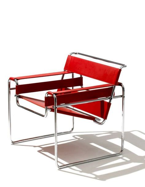 12 fauteuils design iconiques dans lesquels investir (sans jamais le regretter) - Elle Décoration Bauhaus Furniture Design, Knoll Wassily Chair, Marcel Breuer Wassily Chair, Poltrona Design, Bauhaus Interior, Bauhaus Furniture, Wassily Chair, Chair Design Modern, Furniture Design Chair