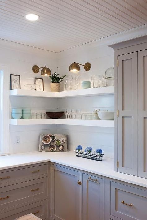 Clever ideas for open kitchen shelving and storage. decor diy Kitchen shelves instead of cabinets | DIY home and kitchen decor Kitchen Corner Shelves, Corner Shelf Ideas, Diy Kitchen Shelves, Desain Pantry, Kabinet Dapur, Open Kitchen Shelves, Diy Kitchen Storage, Kitchen Corner, Grey Kitchen Cabinets