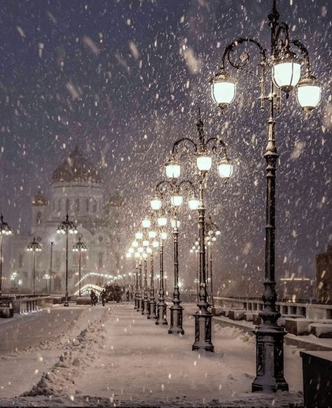 Cer Nocturn, Snowy Night, Christmas Dreaming, Snow Falling, Street Lights, Christmas Feeling, Winter Scenery, Winter Beauty, Winter Pictures