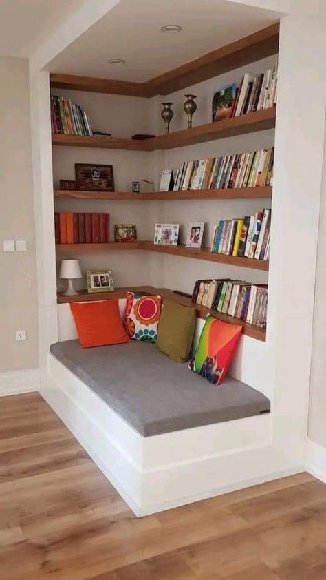 Home Library Rooms, Diy Bathroom Furniture, Pallet Furniture Living Room, Diy Furniture For Small Spaces, Diy Apartment Furniture, Furniture Small Spaces, Home Library Design, Pallet Furniture Bedroom, 아파트 인테리어