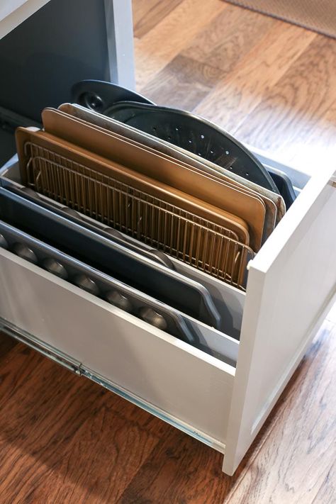 A picture of a drawer with dividers for baking pans and sheets. Storage For Kitchen, Extra Kitchen Storage, Pan Storage, Desain Pantry, Kitchen Storage Space, Kitchen Drawer Organization, Life Lately, Diy Kitchen Storage, Organization Storage