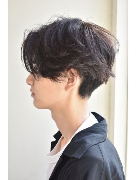 Middle Part Haircut, Ftm Haircuts, Haircut Gray Hair, Mens Haircuts Medium, Asian Man Haircut, Middle Part Hairstyles, Short Hair Tomboy, Asian Haircut, Haircut Straight