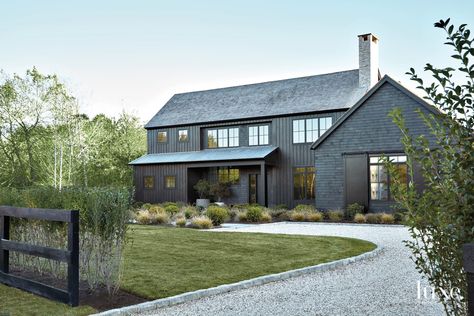 Napa Valley Farmhouse Exterior, Modern Rural House Design, Traditional Homes Exterior, Rustic Modern House Exterior, Belgian Farmhouse Exterior, Modern Cape Cod Exterior, Rustic Belgian House, Modern New England Home, Modern Farmhouse Landscape