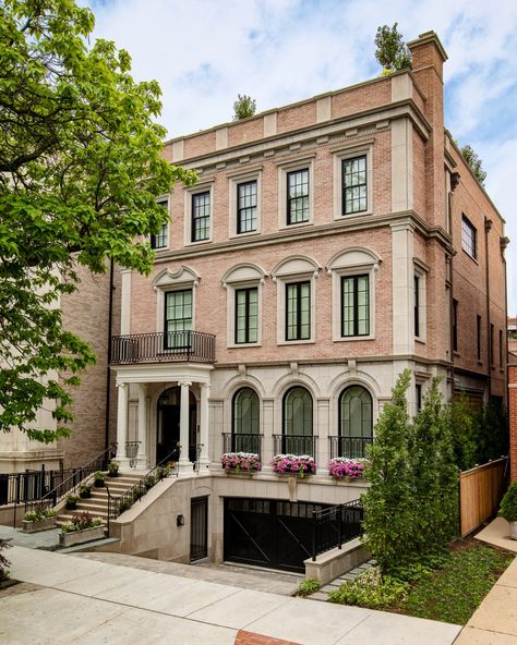 front-exterior-brick-town-home-f4ac3474 Brownstone Homes, Townhouse Exterior, Luxury Townhouse, Apartment Exterior, Chicago House, Classic Architecture, Building Exterior, City House, Story House