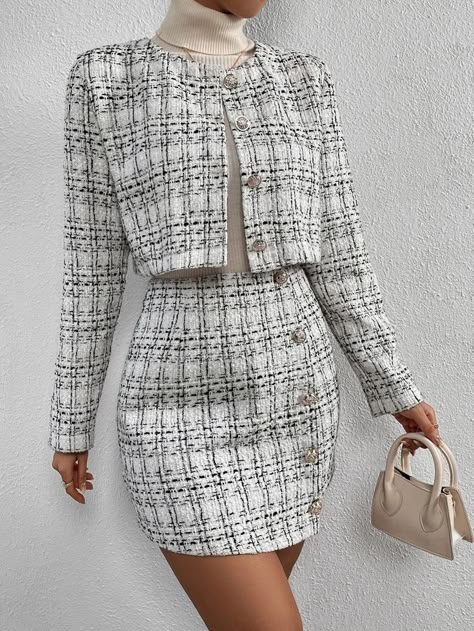 Asymmetrical Skirt Outfit, White Tweed Skirt, Rok Outfit, Tweed Set, Blazer And Skirt Set, Chique Outfits, Rock Outfit, Skirt Suit Set, Fashionista Clothes