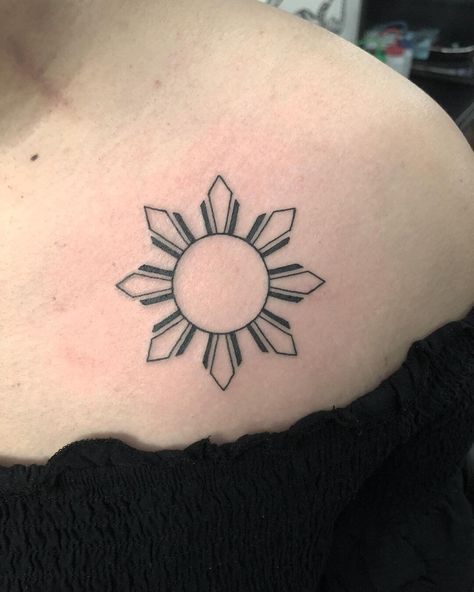 101 Best Filipino Sun Tattoo Ideas That Will Blow Your Mind! - Outsons Filipino Sun Tattoo, Traditional Filipino Tattoo, Sun Tattoo Ideas, Filipino Sun, Sagittarius Tattoo Designs, Sun Tattoo Designs, Filipino Tattoos, Minimal Tattoo Design, Full Arm Tattoos