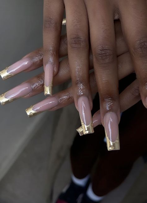 Shirt Nails Acrylic, Virgo Nails Acrylic, Nails Blackgirl, Scorpio Nails, Viral Nails, Gold Chrome Nails, Classy Acrylic, Nail Tip Designs, French Tip Acrylic Nails