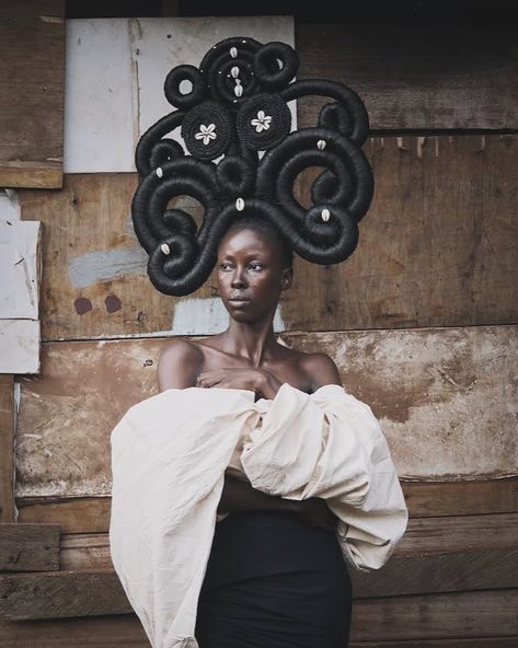 Editorial hair creations by the Cameroon-based Afrókrema ( @afrokremaofficiel ) celebrating the rich heritage of African hair with each stunning style. 📸 source @afrokremaofficiel Black Hair History, Black Photoshoot, Hair Editorial, Hair History, Hair References, Ancient Greek City, Greek City, Quantum Entanglement, Bad Gyal