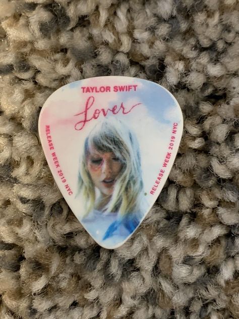 Lover Guitar, Bracelet Taylor Swift, Pandora Bracelet, Guitar Pick, Pandora Charms, Cute Stickers, Taylor Swift, Swift, Guitar