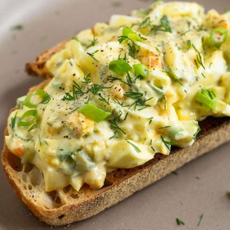 Egg Salad Greek Yogurt, High Protein Egg Salad, Protein Egg Salad, Healthy Egg Salad Recipe, Protein Lunches, Egg Salad Recipe Healthy, Salad Appetizer Cups, Healthy Egg Salad, Quick Protein