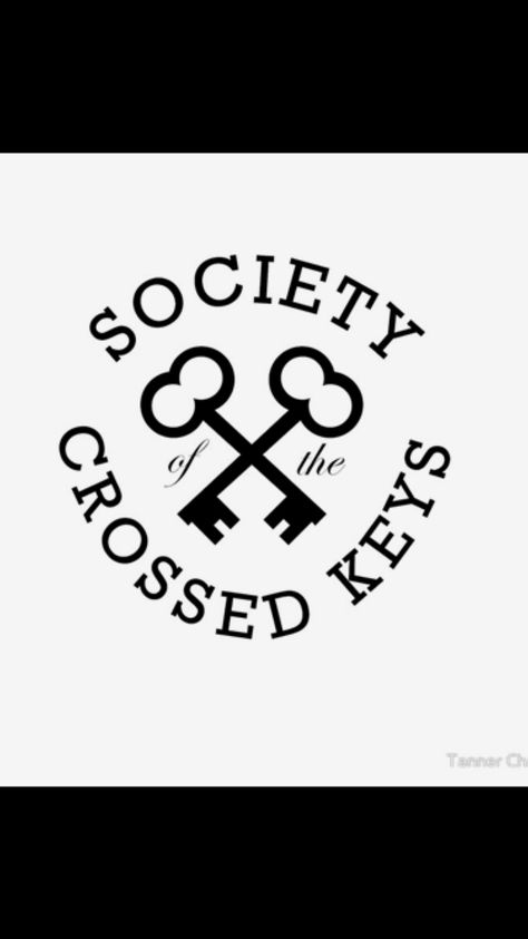 society of the crosses keys tattoo idea (grand budapest hotel - wes anderson) Wes Anderson Tattoo Grand Budapest Hotel, Grand Budapest Hotel Tattoo, Wes Anderson Tattoo Ideas, Crossed Keys Tattoo, Wes Anderson Tattoo, Keys Tattoo, Key Tattoo Designs, Wes Anderson Aesthetic, Rat Tattoo