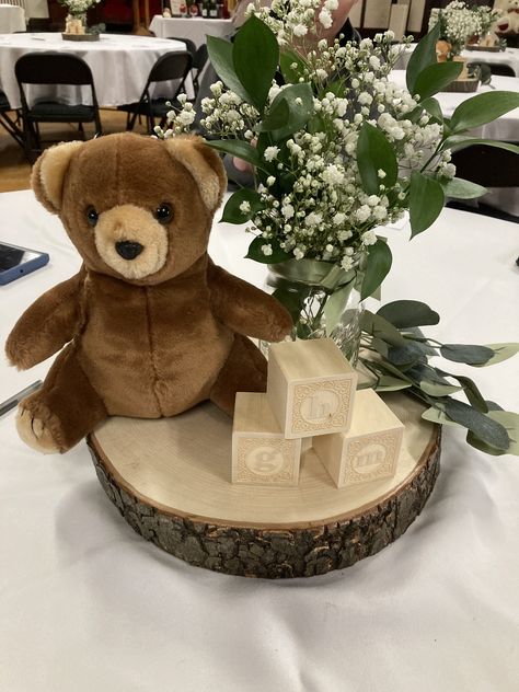 Boy Baby Shower Dinosaur Theme, Teddy Bear Center Piece, Greenery Centerpiece, Teddy Bear Theme, Baby News, Baby Shower Crafts, Bearly Wait, Bear Theme, Teddy Bear Baby Shower