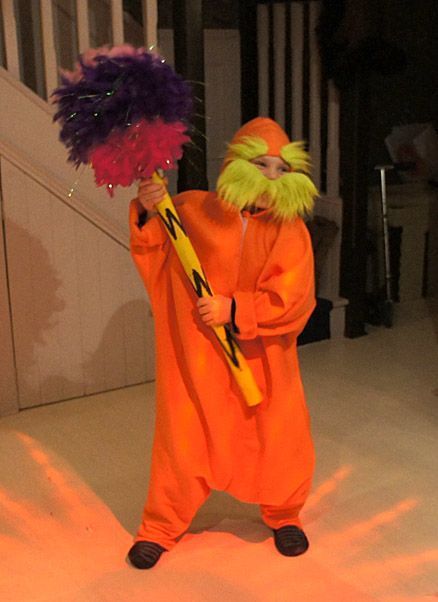 Funny Customes Halloween Ideas, Halloween Costume Hacks, Funny Costume Ideas, Spooky Sewing, Best Couple Halloween Costumes, Lorax Costume, Spooky Craft, Best Diy Halloween Costumes, Creative Halloween Costumes Diy