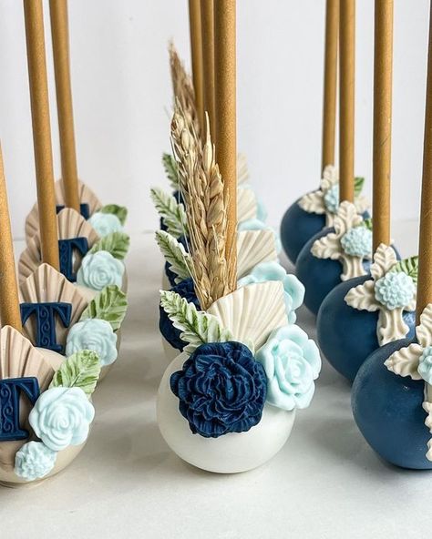 Engagement Cake Pops, Baby In Bloom Cake Pops, Cake Pops Decoracion, Boho Treats, Boho Cake Pops, Communion Cake Pops, Floral Cake Pops, Cake Pops Designs, Baptism Cake Pops