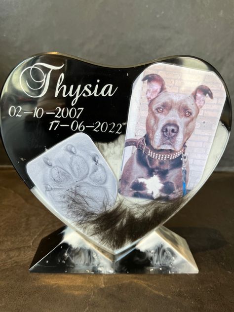 Epoxy Resin Dog Memorial, Epoxy Dog Memorial, Resin Pet Memorial Ideas, Epoxy Business, Dog Memory, Pet Memory, Hair Keepsake, Resin Coaster, Epoxy Resin Crafts