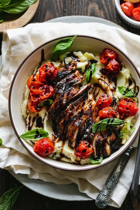 Grilled Balsamic Chicken, Roasted Tomato Chicken, Chicken With Basil, Lemon Garlic Chicken Thighs, Cottage Cheese Pasta, Chicken Milanese, Dump Recipes, Chicken Roasted, Grilled Potatoes