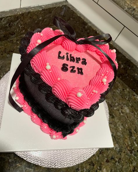 Libra Szn cake 💗🖤 • • • • • • #libraszn #pinkandblack #heartcake #customcakes #pinellasparkcakes #stpetecakes #tampacakes #danibakes #smallbusiness Libra Szn Cake, Black Heart Cake, Libra Szn, Colourful Acrylic Nails, Pink Cakes, Star Cake, Pink Star, Edible Glitter, Pretty Birthday Cakes