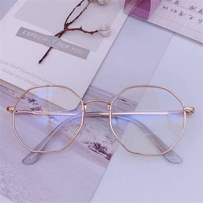 Korean Glasses, Makeup Tips Eyeshadow, Girly Christmas Gifts, Classy Glasses, Glasses Frames Trendy, Fancy Glasses, Blurred Vision, Clear Glasses Frames, Glasses Trends