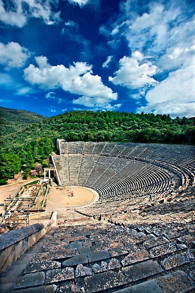 Epidavros Greece, Epidaurus Theatre, Theater Of Epidaurus, Epidaurus Greece, Ancient Theater, Ancient Greece Aesthetic, Greek Plays, Ancient Greek Theatre, Greek Theater