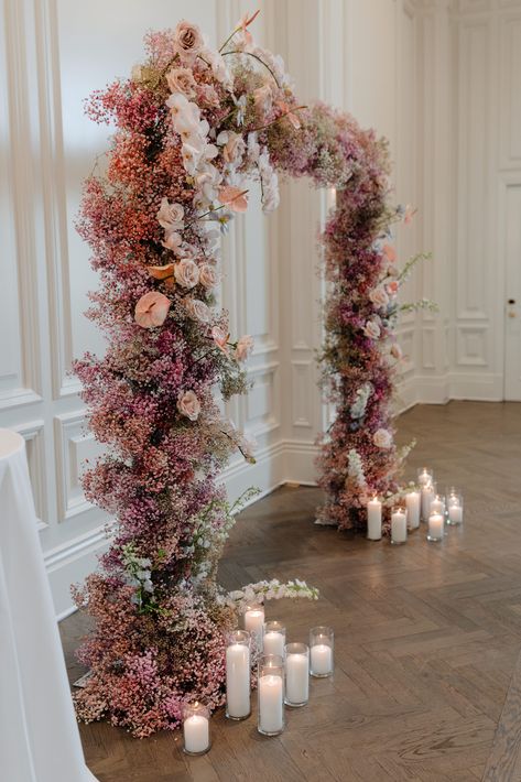 Floral Floor Arch, Flower Arch Ideas, Floral Graduation Party, Pink Party Theme, Gypsophila Wedding, Floral Floor, Floral Archway, Floral Arch Wedding, Arch Ideas