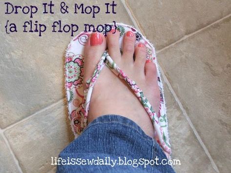 I do this with old socks and towels...have been for years.  So easy for little oopsies! (Life is SEW Daily) Turtle Foot Mop Pattern, Turtle Spot Mop, Turtle Mop Diy, Kitchen Turtle Mop Pattern, Foot Mop Pattern, Turtle Floor Mop Pattern Free, Floor Turtle Mop Pattern, Turtle Mop Pattern, Clean Flip Flops