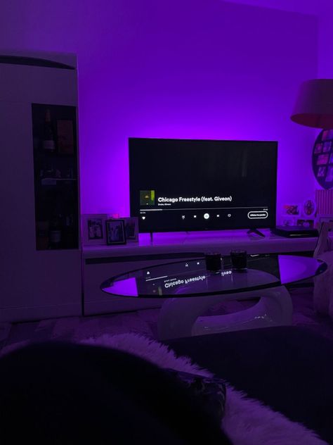 Living Room At Night Aesthetic, Chill Vibes Aesthetic Room, Chill Room Aesthetic, Sony Bravia, Color Aesthetic, Chill Room, Dream Apartment Decor, Future Apartment Decor, Pinterest Room Decor