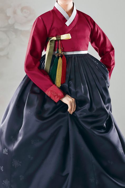 Accessories are not included in the hanbok price. Custom Hanbok 100% SILK Shiping from USA. Referring to the photo on the left, Please provide the above measurements in exact inches for fit. "Hanbok" is the traditional attire of the Korean people. It was worn daily up until just 100 years ago, it was originally designed to facilitate ease of movement. But now, it is only worn on festive occasions or special anniversaries. It is a formal dress and most Koreans keep a hanbok for special times in their life such as wedding, Chuseok (Korean Thanksgiving), and Seollnal (Korean New Year's), Children wear hanbok to celebrate their first birthday. While the traditional hanbok was beautiful in its own right, the design has changed slowly over the generations. The core of hanbok is its graceful shap Hanbok Traditional Royal, Usa National Costume, Hanbok Dress, Hanbok Traditional, Class Dress, Unmarried Women, Korean Traditional Dress, American Dress, Traditional Dresses Designs