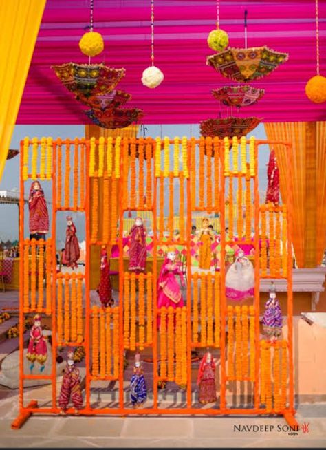 Photobooth Ideas For Wedding, Mayra Decoration, Haldi Carnival, Wedding Photobooth Ideas, The Hunt Is Over Wedding, Wedding Pool Party Decorations, Hunt Is Over Wedding, Rajasthani Theme, Navratri Decoration