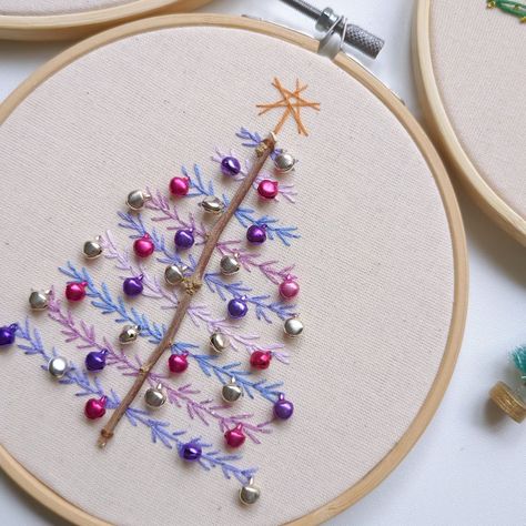 Hayley - Embroidery Artist | Stitch a pink Christmas tree with me 🌲 #makersofig #makersofinstagram #makersgonnamake #happyhoops #handstitchedhoops #handembroidery... | Instagram Embroidery Patterns Christmas, Simple Hand Embroidery, A Pink Christmas, Christmas Simple, Simple Hand Embroidery Patterns, Pink Christmas Tree, Simple Embroidery, Modern Embroidery, Christmas Embroidery