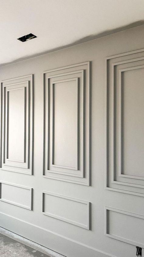 Wall Sealing Design, Elegant Wall Design, Room Wall Panel Design, Pop Wall Design Living Rooms, Molding Design Wall, Wall Molding Living Room Modern, Room Painting Designs, Wall Ceiling Design, Modern Wall Molding