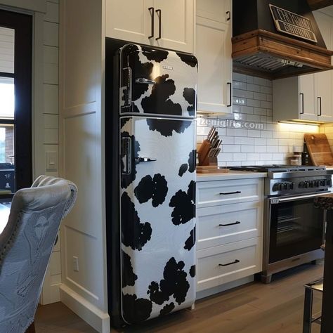 Cow Interior Design, Cow Theme Kitchen, Cow Kitchen Theme, I Love Cows, Glam Apartment, Cow Kitchen Decor, Cow House, Cow Kitchen, Cow Decor