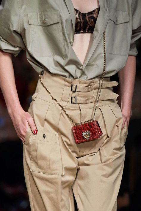 Micro Bags and Clutches Took Over the Spring 2020 Runways - PurseBlog Sunset Today, Carmen Miranda, Micro Bags, Micro Bag, 2020 Runway, Fitness Tattoos, Bag Trends, 가을 패션, Fashion 2020