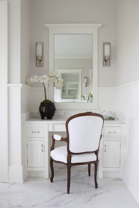 Vanity nook. Built In Vanity, Room Vanity, Half Walls, Design Salon, Grey Paint Colors, Marble Vanity Tops, Trendy Bathroom, Colorful Chairs, In Bathroom