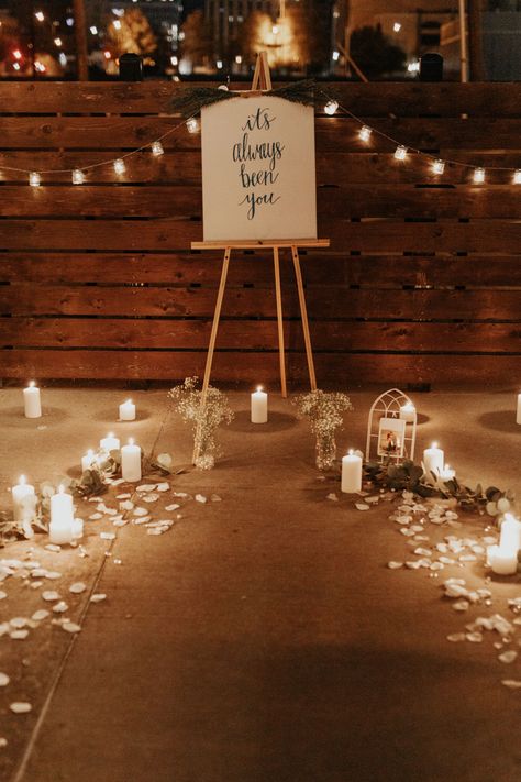 Proposal Ideas At Home, Proposal Ideas Simple, Valentine Day Aesthetic, Wedding Proposal Ideas Engagement, Surprise Proposal Pictures, Outdoor Proposal, Aesthetic Valentines Day, Cute Proposal Ideas, Valentines Day Aesthetic