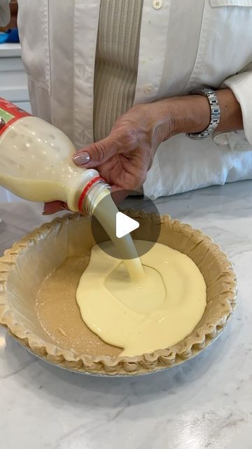 Eggnog Pie, Tiktok Recipes, Eggnog Recipe, Xmas Food, Christmas Cooking, Pie Dessert, Graham Cracker, Sweets Recipes, Cookie Desserts