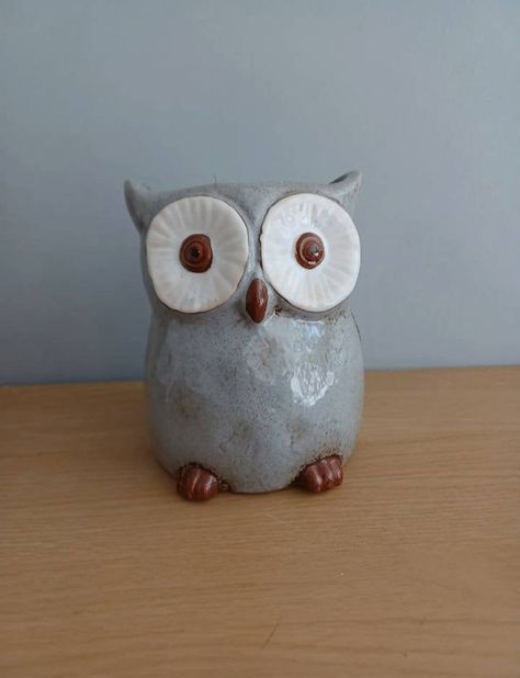 Village Pottery Ceramic Owl Planter Glazed ceramic GREY Owl planter flower pot Height 14cm Width 11cm Cute Collectible owl lovers ornament or Gift from Village Pottery Condition is new with tags in box Lovely Gift Dispatched with Royal Mail Pottery Owls, Glazing Inspiration, Pottery Owl, Owl Pottery, Simple Owl, Zine Ideas, Owl Planter, Coil Pottery, Owl Vase