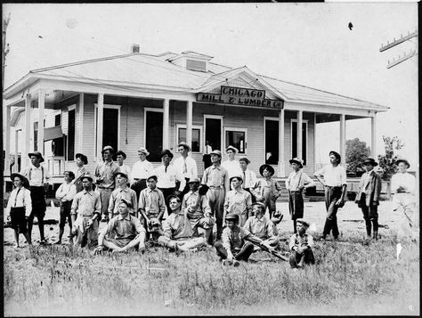 ❤️ Arkansas & Missouri History ❤️ U.S Tidbits | Arkansas 

Chicago Mill and Lumbar Company at West Helena, Arkansas.

Photo Courtesy of Helena, Arkansas Museum of Phillips County | Facebook Arkansas, Missouri, Chicago, History