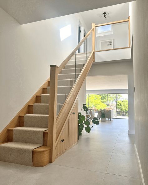 Modern Stairs Design, Modern Spiral Staircase, Glass Staircase Railing, Wooden Staircase Design, Stairs Cladding, House Extension Plans, Staircase Design Modern, Stairs Design Interior, House Staircase